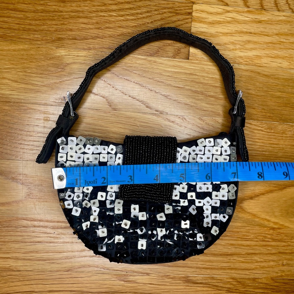 1990s Vintage Handmade Black and Silver Beaded Petite Purse - Picture 2 of 7